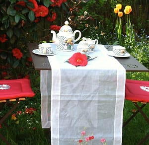 Tea Time Couple Jardin